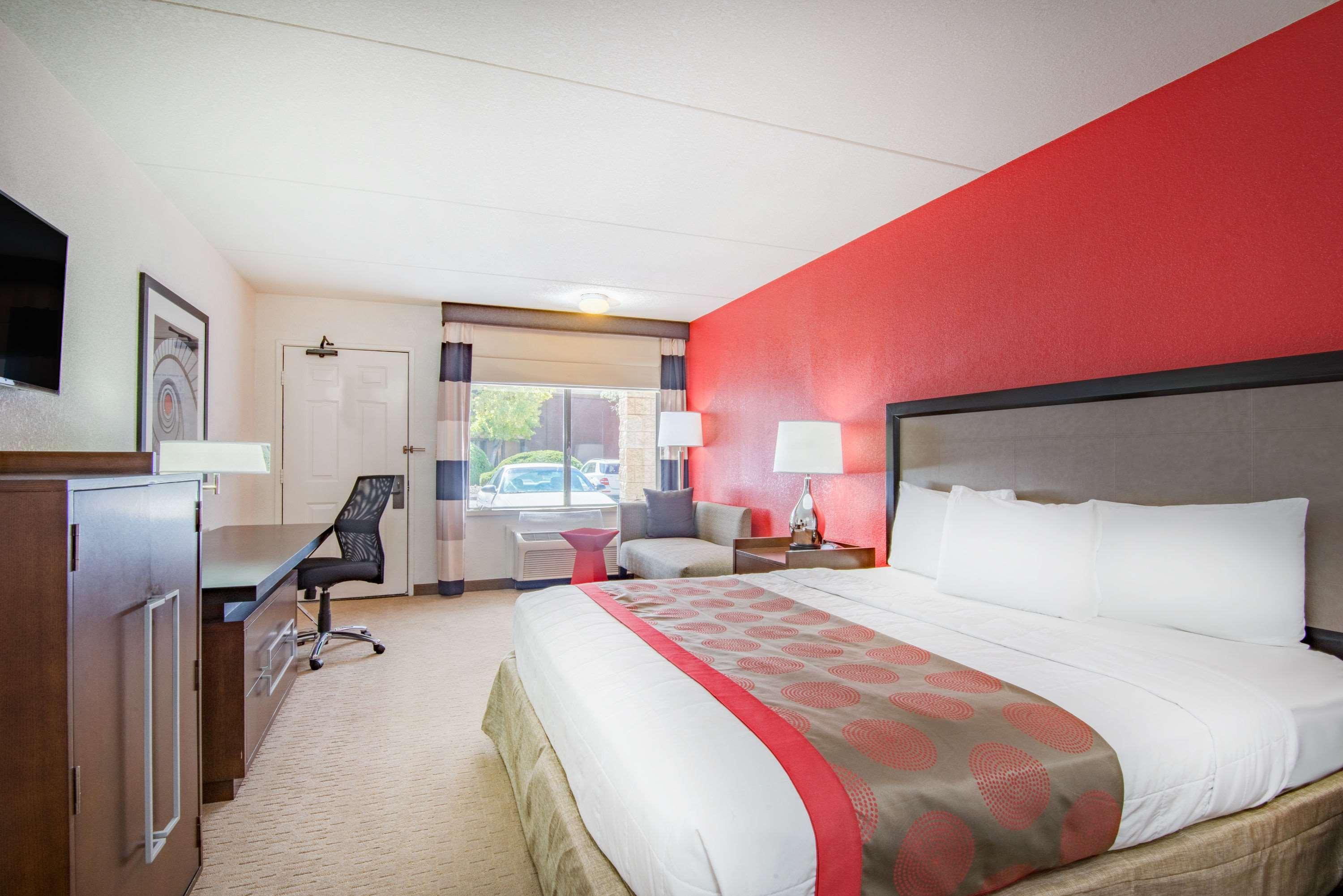 Ramada By Wyndham Albuquerque Airport Hotel Exterior photo