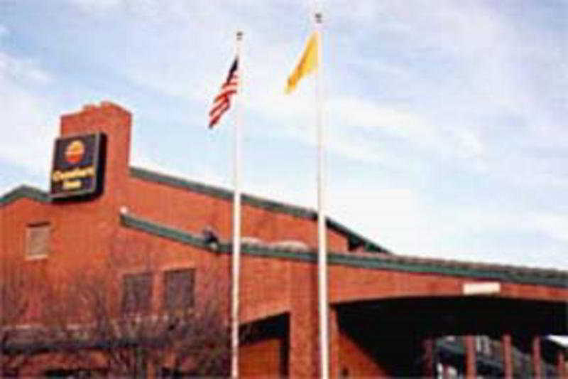 Ramada By Wyndham Albuquerque Airport Hotel Exterior photo
